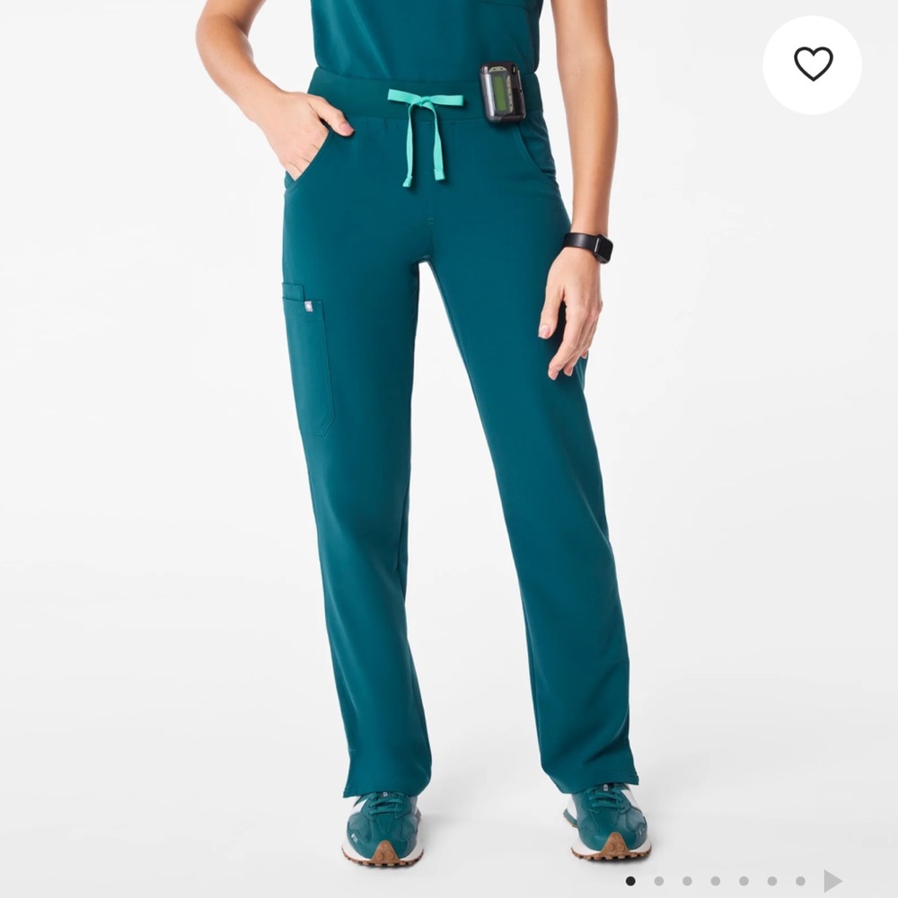 NWT FIGS Kade Scrub Pants